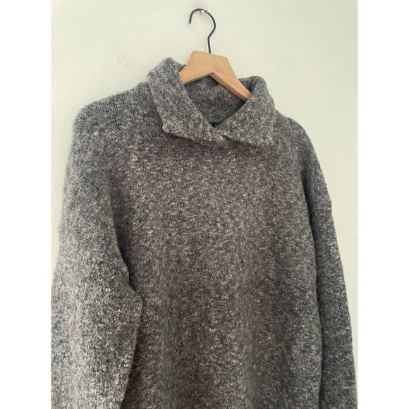 ⭐️ 3/$20 French Connection Gray Wool Collared Sweater Medium Marled Knit - Picture 2 of 9